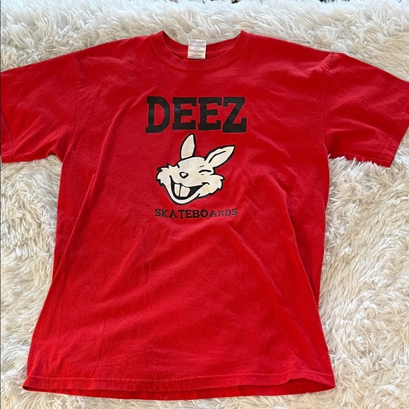 Gildan Other - DEEZ Skateboards graphic tee Size Medium